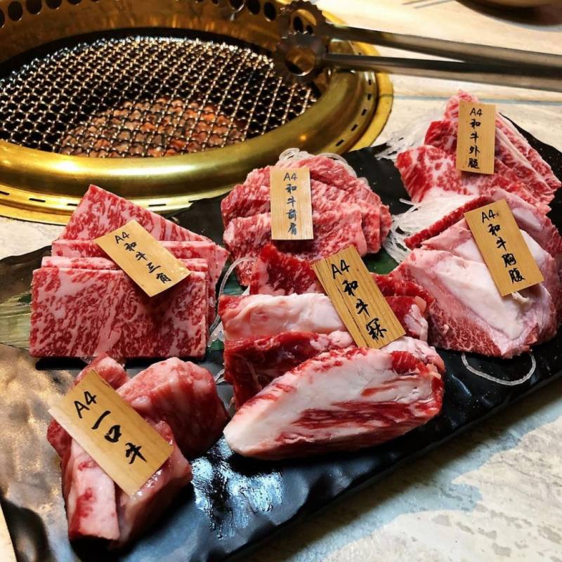 顶级A5和牛吃到饱！香港知名连锁店Syohachi Yakiniku，开入新加坡！🆓 新店促销4人用餐1人免费 + 午餐自助S$22.50++