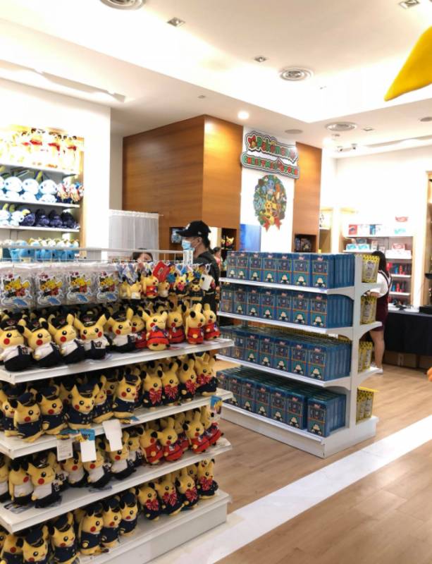 VivoCity上以圣诞节为主题的Pokemon弹出式商店来了