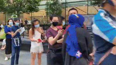 最新报告！今年，新加坡至少15万人离开，1万多家店倒闭