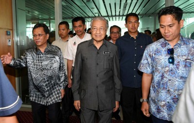 20190521 sabah chief and Dr M.jpg