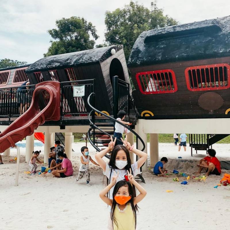 新加坡特色主题游乐场🎠“Tiong Bahru Park”倾斜大火车、高空滑索、 沙滩游乐场🤩 免费开放