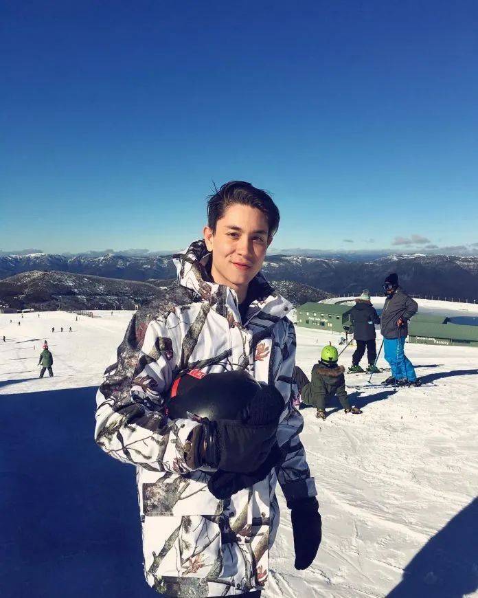 刷屏!史上最帅和尚火了!他到底是谁?新加坡10个最帅的男人表示不服