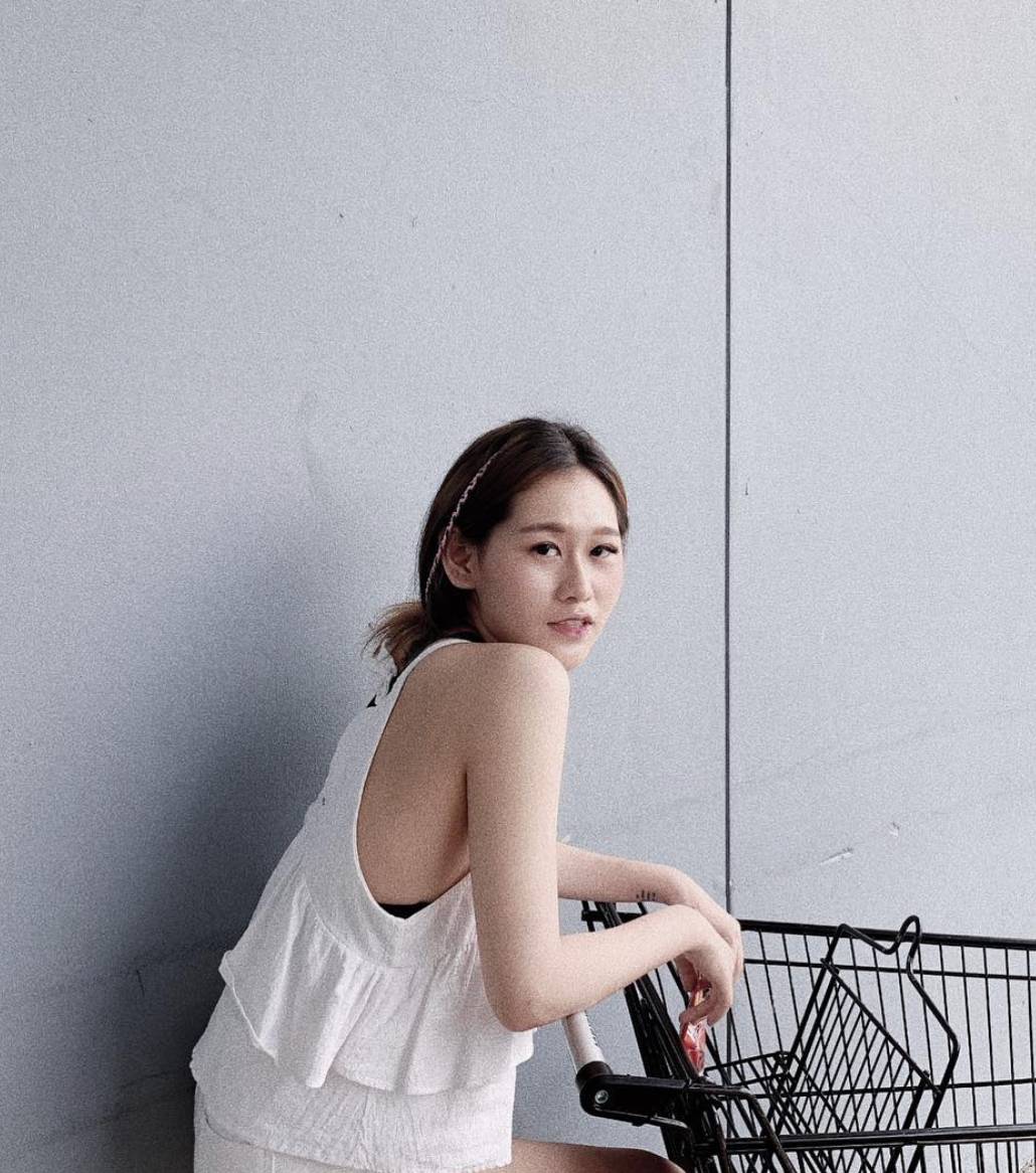 新加坡"最美"女网红风光出狱了!她过得怎么样