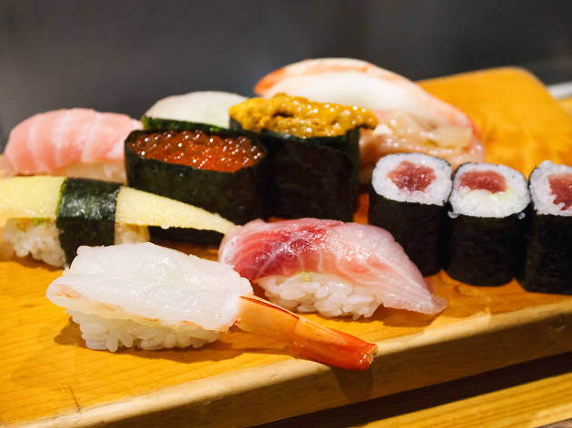 Sushi in Tokyo.jpg