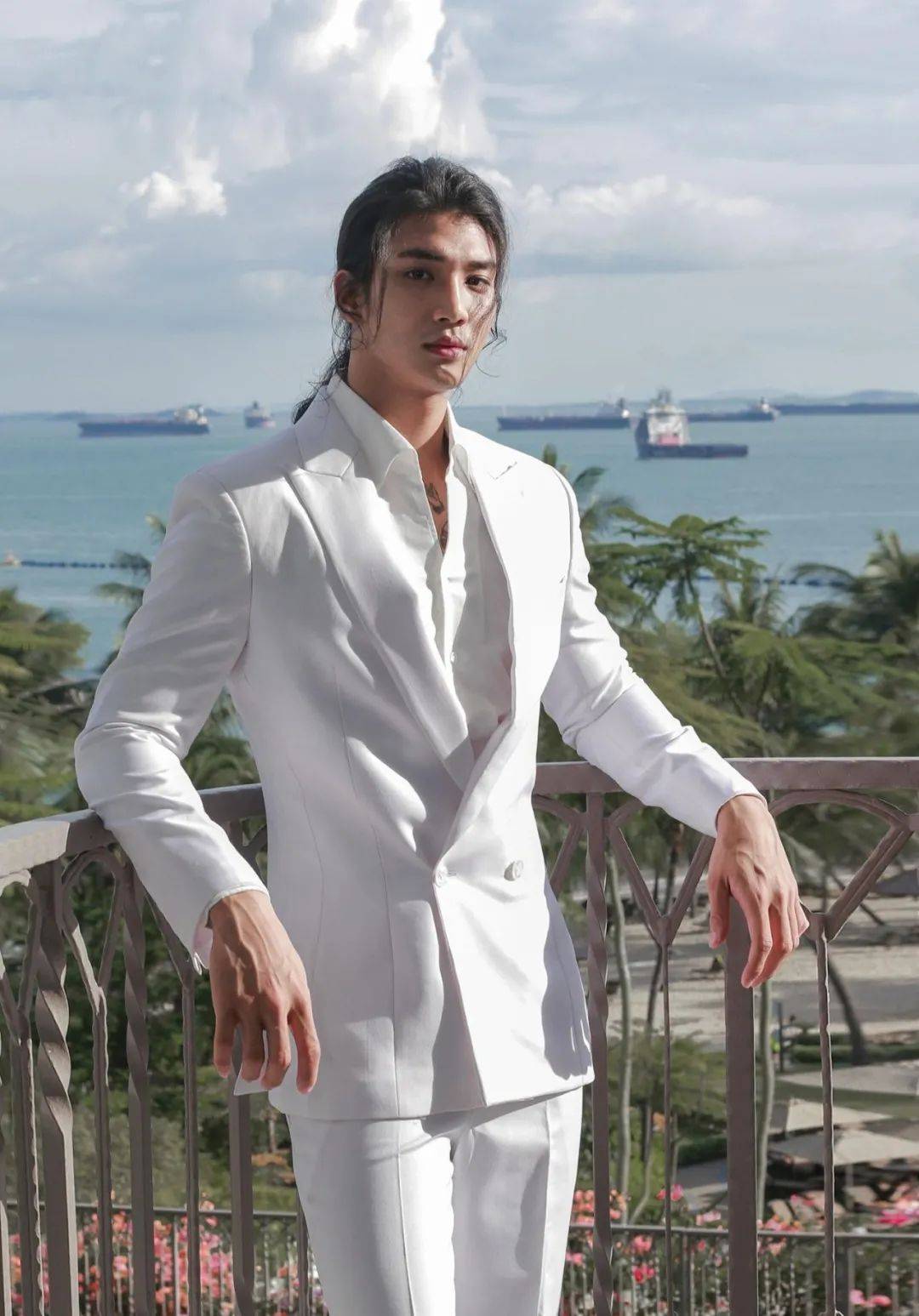 刷屏!史上最帅和尚火了!他到底是谁?新加坡10个最帅的男人表示不服