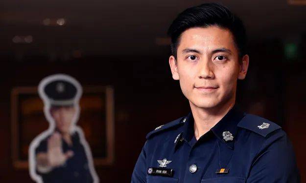 刷屏!史上最帅和尚火了!他到底是谁?新加坡10个最帅的男人表示不服