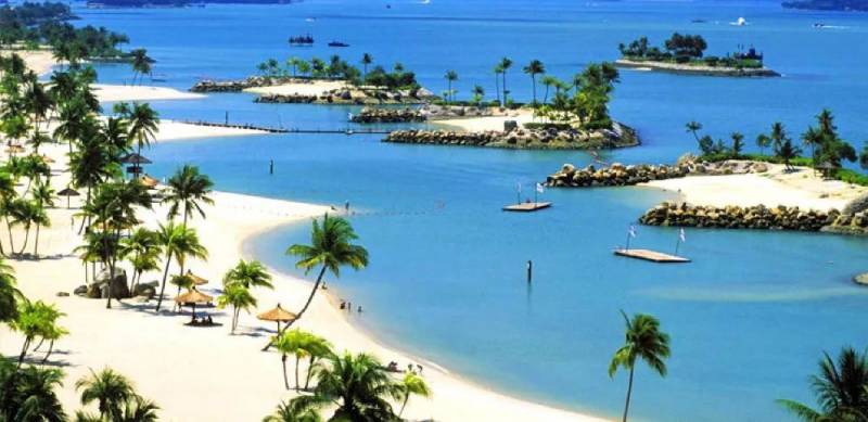 新加坡圣淘沙岛实行预约制度，未预约不得入内，景区表示已接到超过九成的预约