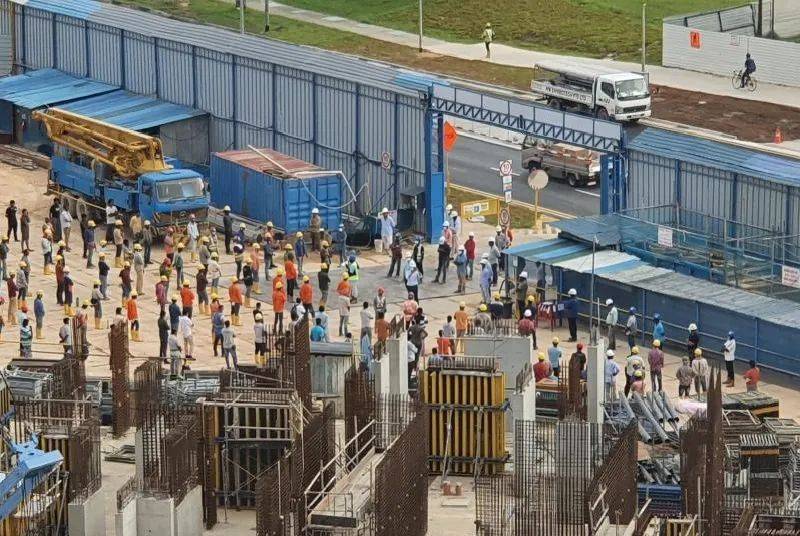 截至8月底，新加坡近九成宿舍客工已能复工，雇主仍须严格遵守卫生条例防止疫情扩散