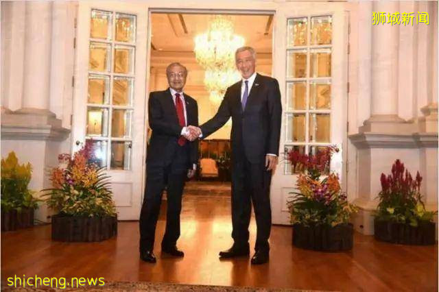 李光耀含泪宣布独立,新加坡与马来西亚间一段不得不提的爱恨情仇