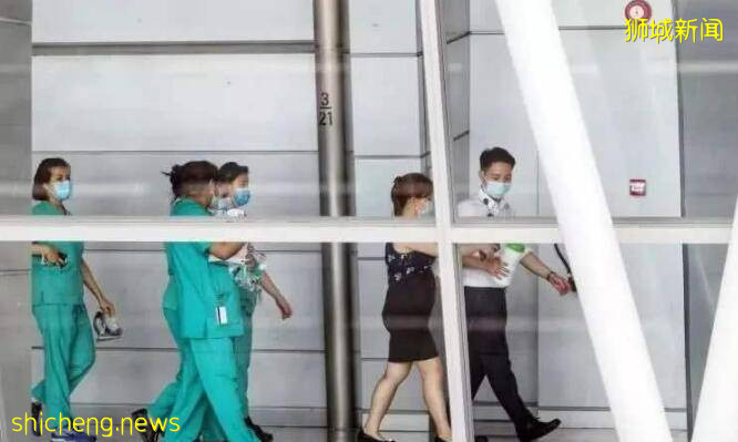 新加坡防疫人员要撤掉防护服?意味着病毒控制住了