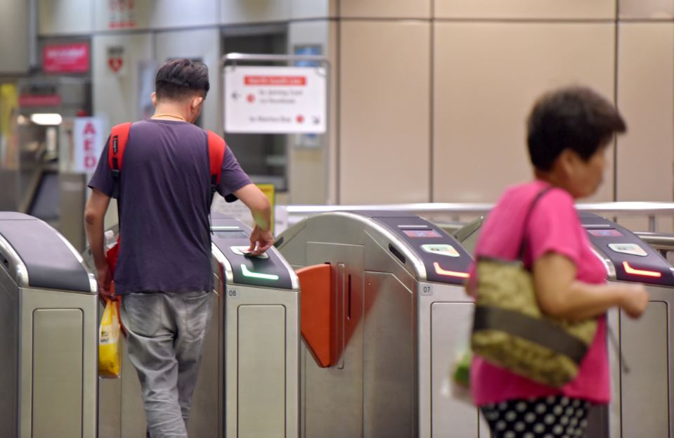 新加坡公共交通车资上涨4.3%（每趟6分）乘客是否为失准的公共交通规划埋单