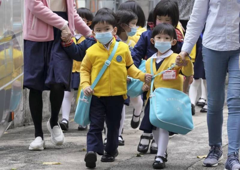 10例，香港疫情大爆发！单日破百！新加坡香港航空泡泡再延期