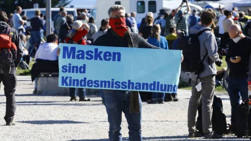 再次封城！德国、法国刚刚宣布！英国意大利一团乱！新加坡又危险了？