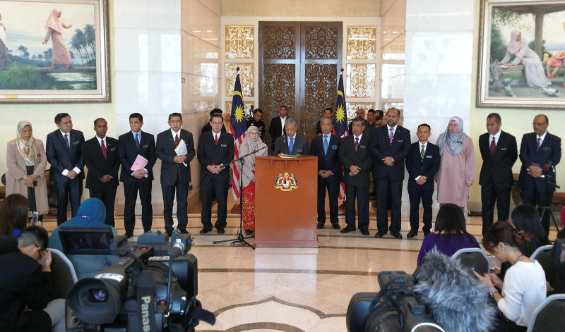20180705 malaysia cabinet.jpg