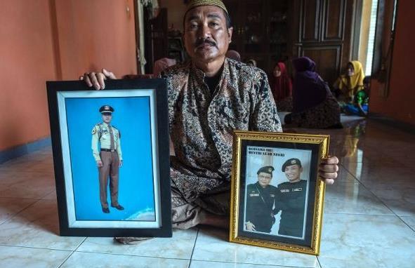 印尼潜艇殉难艇员亲属：我仍相信我的儿子还活着