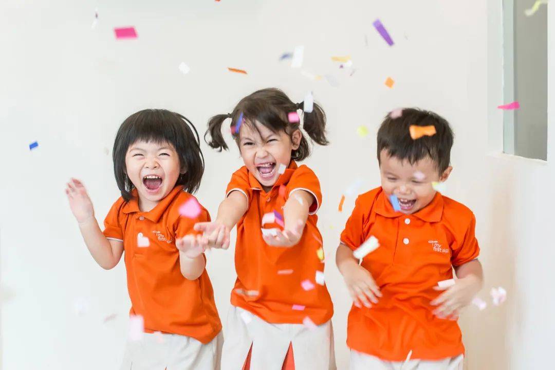 “疫情之后，我到底入籍新加坡还是只拿绿卡？”去年，公民家庭补贴达3800新币