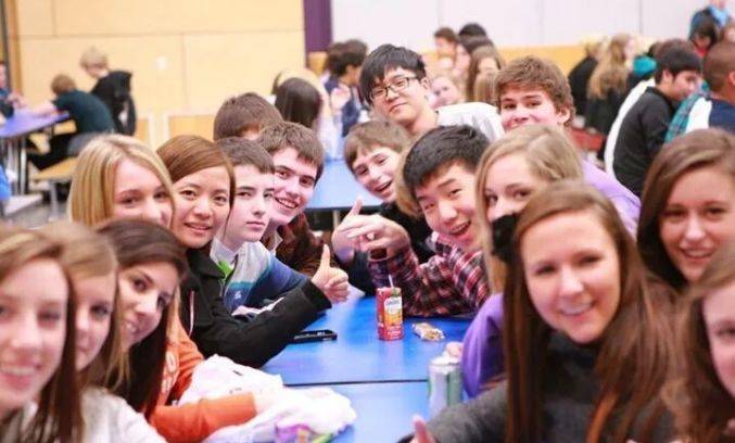 低龄儿童留学 住校、寄宿家庭、陪读该怎么选