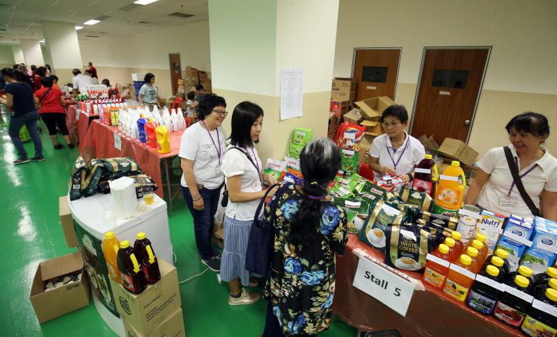 MCCY_SGCares_01
