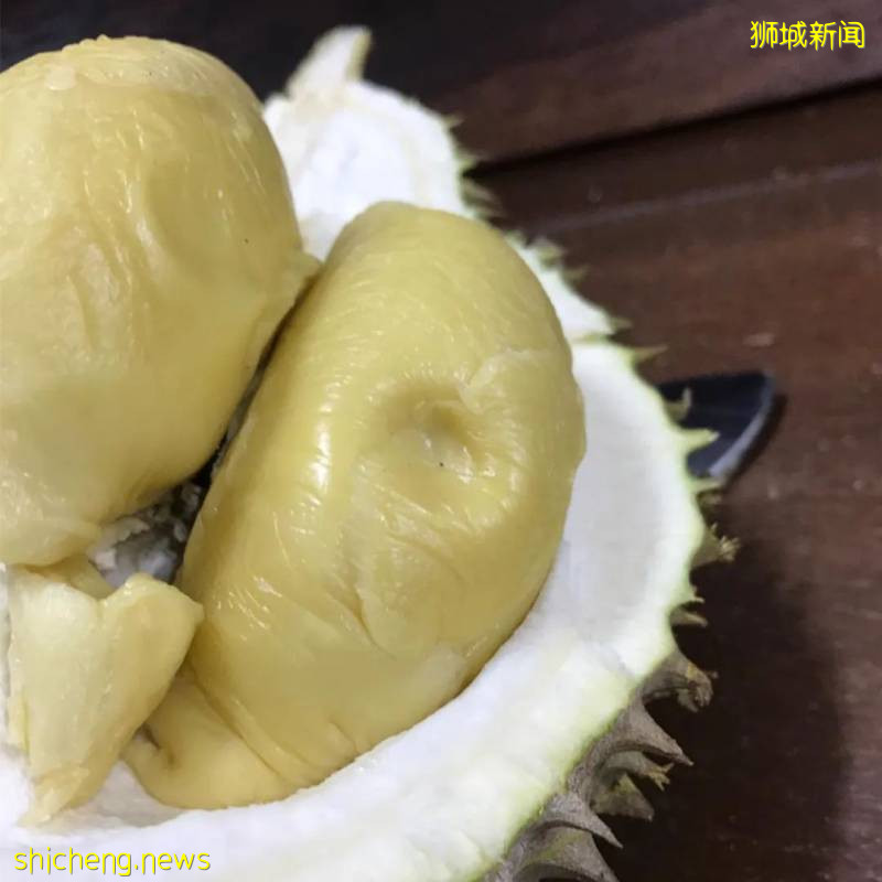 新加坡榴梿全攻略！实拍挑战芥末和烧烤榴梿！太刺激了