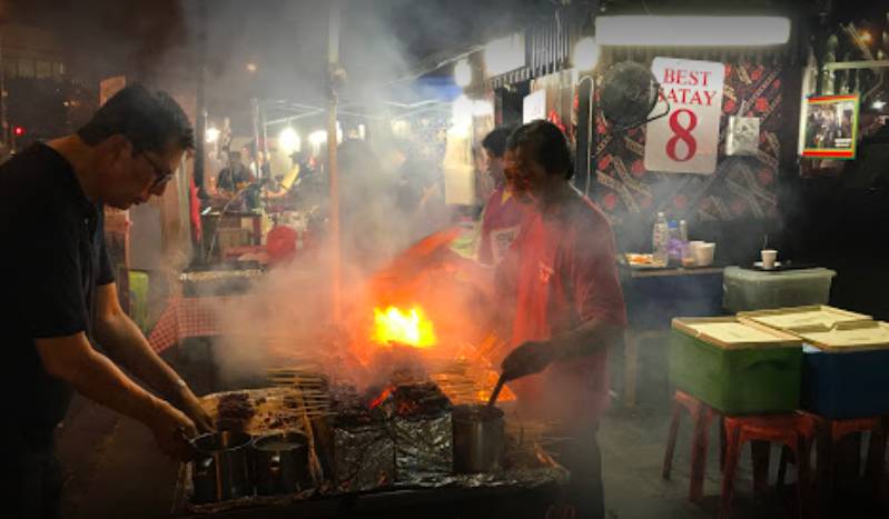 若想寻觅最地道的南洋风味，那你一定要探访狮城这10家大排档