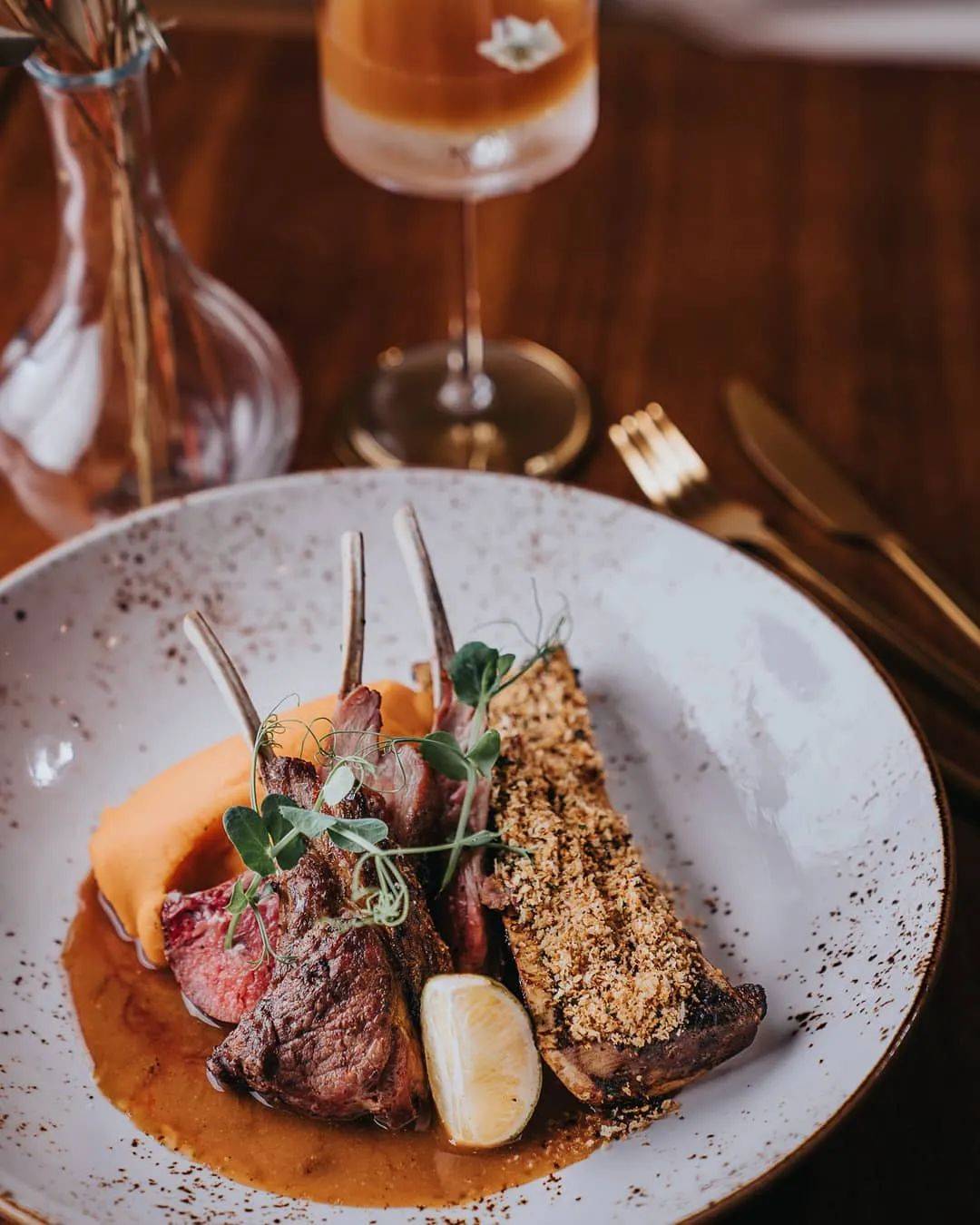 这个小长假吃点不一样的，狮城新开餐厅、Cafe了解一下