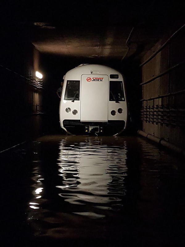 MRT train flooded ST.jpg