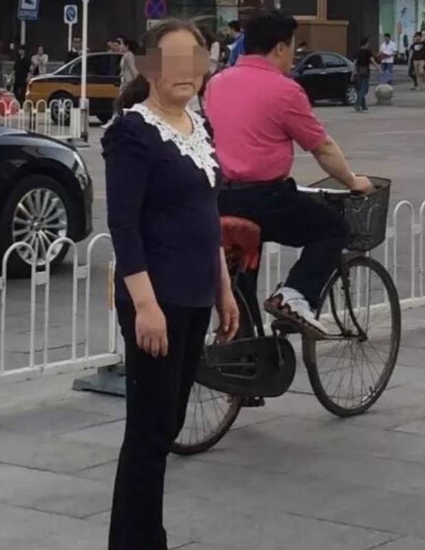 残忍！上海动物园熊吃人，亲眼目睹！新加坡也发生过类似案件！印度最惨