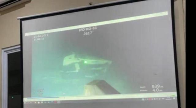 恐怖！印尼潜艇沉没断成3截，海底影像首次传回，艇壳扭曲不成样