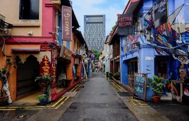 新加坡人口密度是我国的54倍，可为何他们的街道一点也不拥挤？