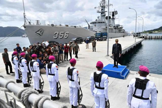 印尼在南海打造不沉航母：正部署陆海空3军兵力，潜艇已进驻