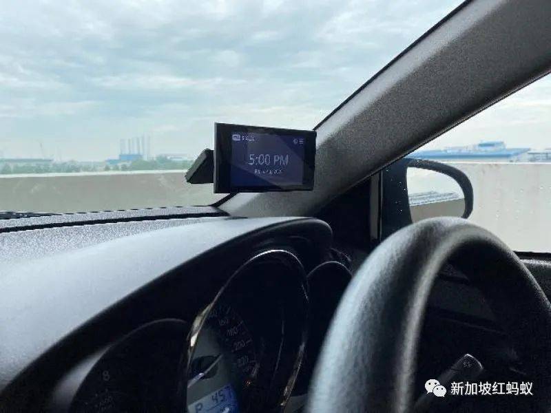 网民对新一代公路电子收费系统有诸多疑问，新加坡交通部长有问必答