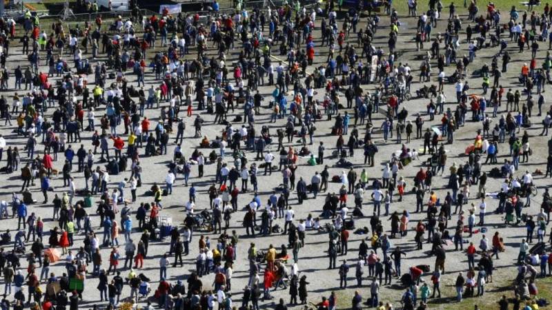 再次封城！德国、法国刚刚宣布！英国意大利一团乱！新加坡又危险了？