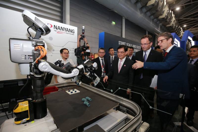 新加坡将建立先进位造业基地