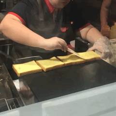 被韩剧“机智医生的生活”馋哭的这款韩国街头美食,新加坡也能轻松get