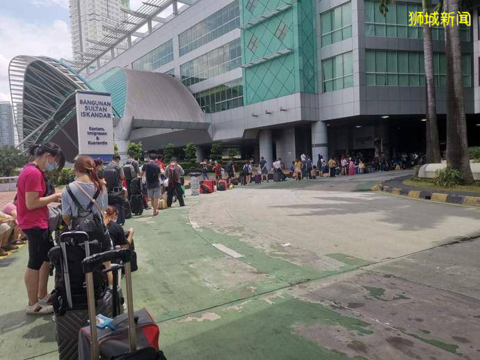 越堤无着落 留乡难谋生 大马客工前路遇卡