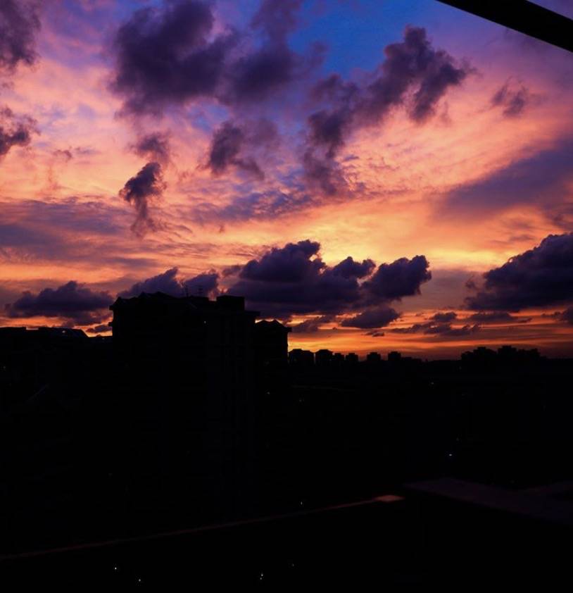 罕见！新加坡再现神奇天象，万道光芒从天空射下，50张美图刷屏