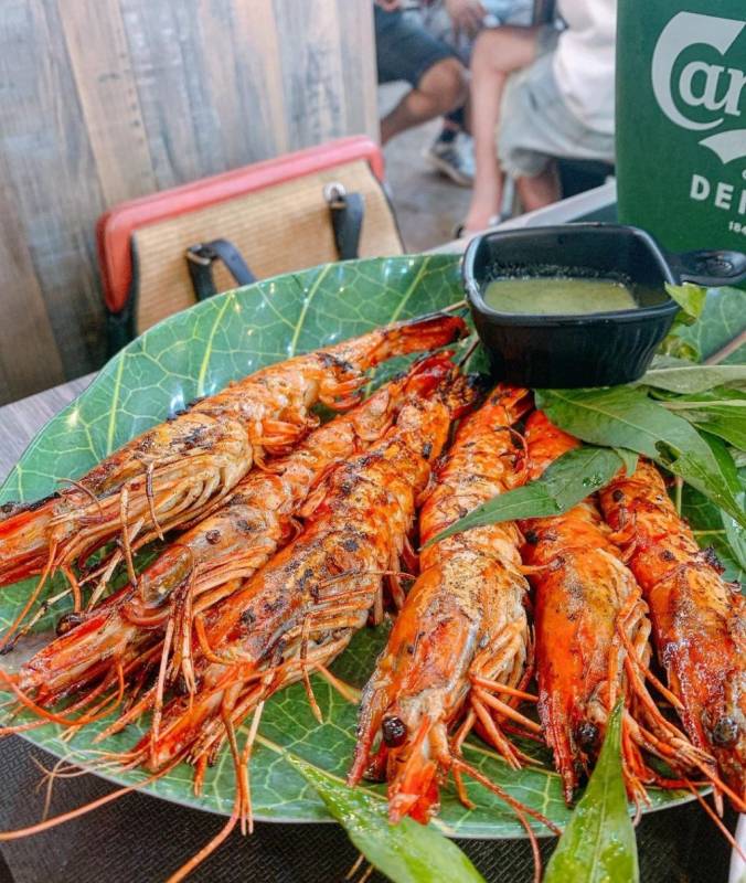 美食广场小天王🥘 XXL越式小吃拼盘！Leisure Food Space 越南特色菜，烤虾串烧集于一盘 