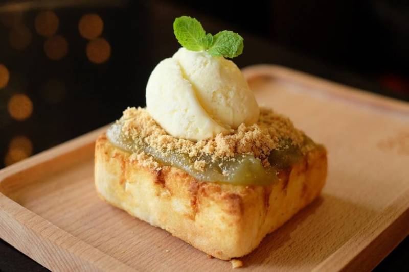 “泰幸福”开到凌晨的泰式甜点！装潢很网红，甜品很泰式！最接近泰国的美味