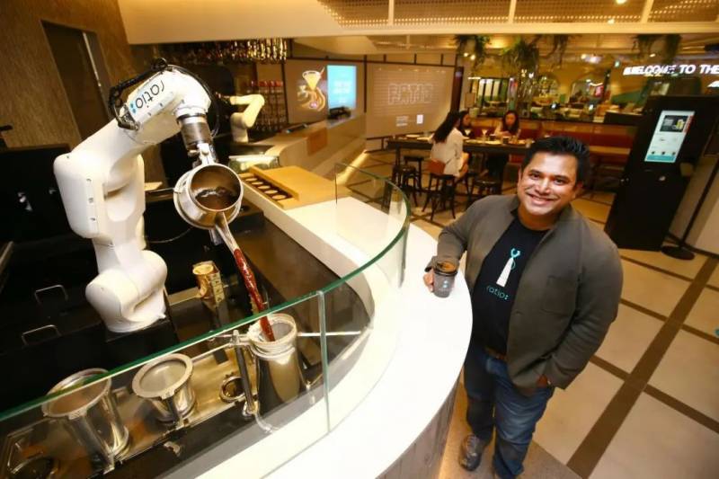 源自上海的机器人咖啡馆"Ratio"进驻新加坡，接地气泡起南洋咖啡