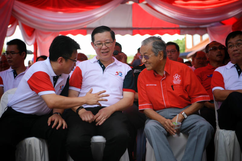 LGE and mahathir.jpg