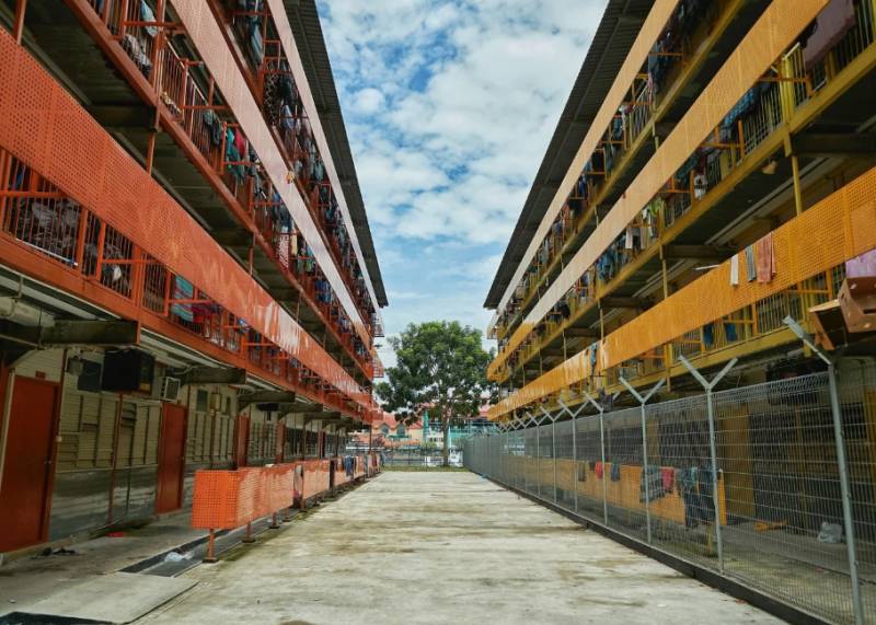 截至8月底，新加坡近九成宿舍客工已能复工，雇主仍须严格遵守卫生条例防止疫情扩散