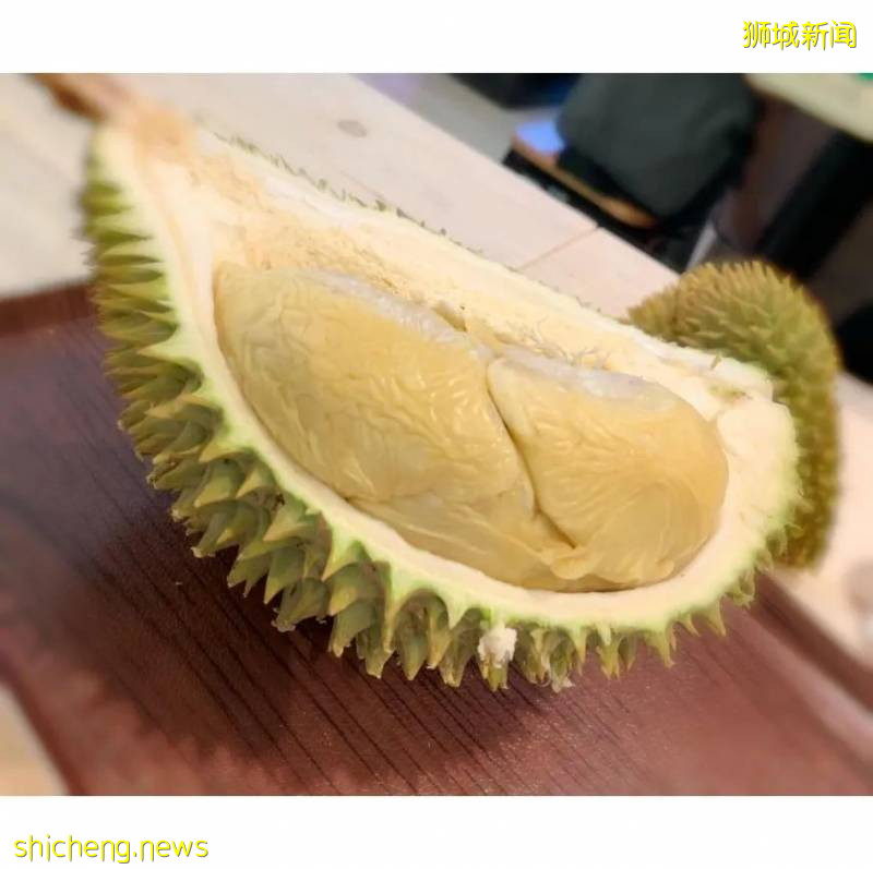 新加坡榴梿全攻略！实拍挑战芥末和烧烤榴梿！太刺激了