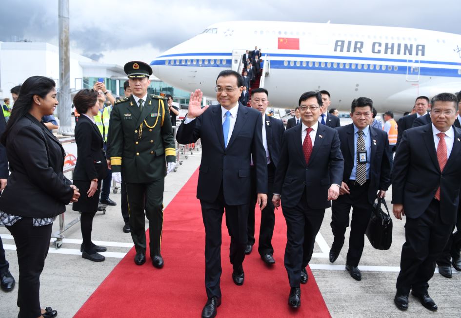 中国总理李克强抵达新加坡樟宜机场，展开对新加坡的正式访问