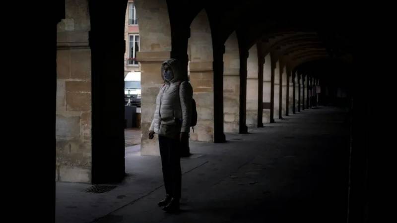 再次封城！德国、法国刚刚宣布！英国意大利一团乱！新加坡又危险了？