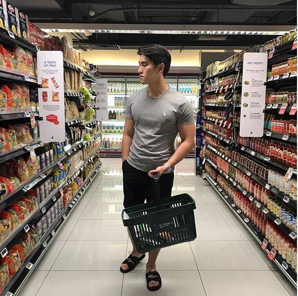 刷屏!史上最帅和尚火了!他到底是谁?新加坡10个最帅的男人表示不服