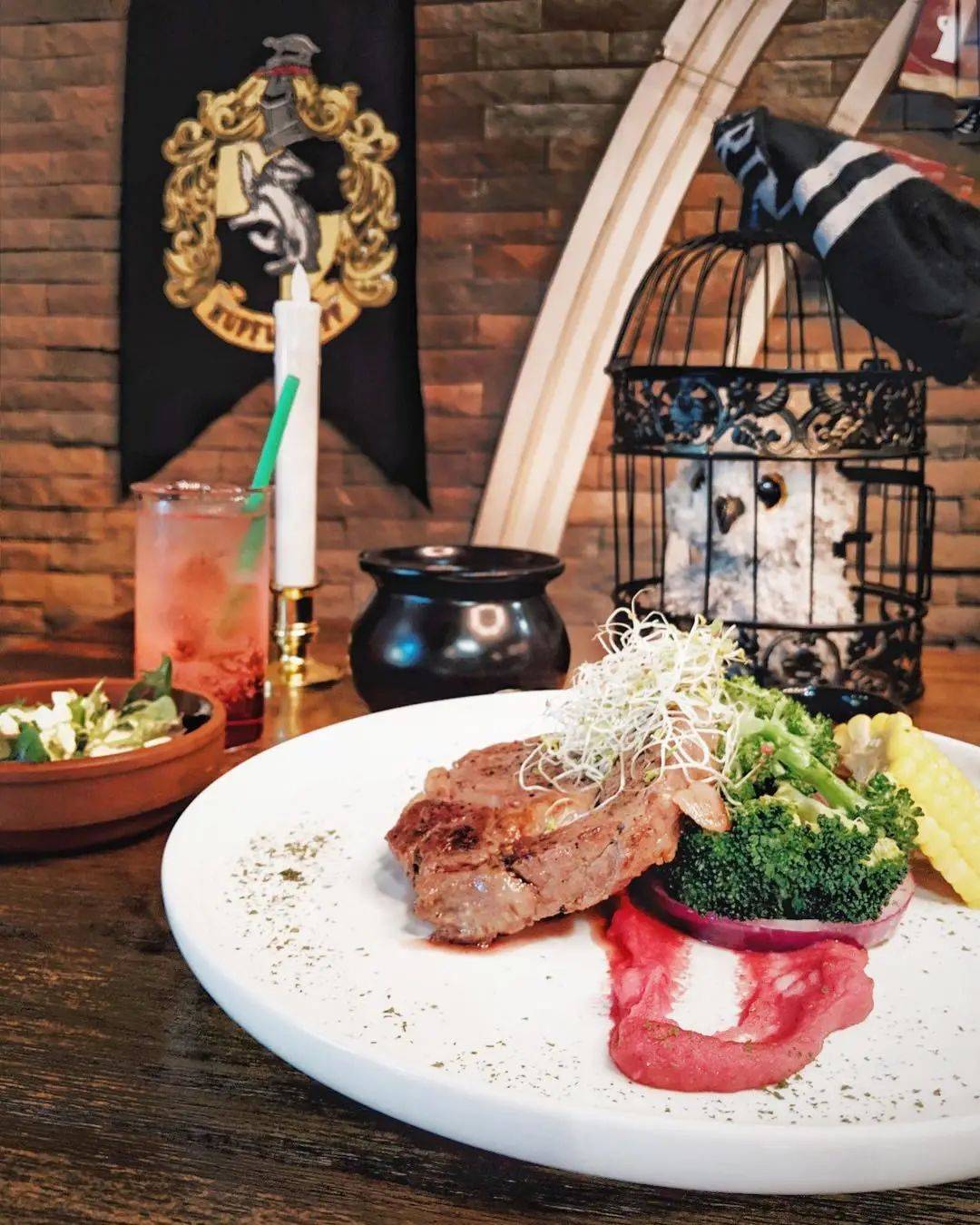 新加坡哈利波特主题餐厅Platform 1094，带你潜入霍格沃茨魔法世界