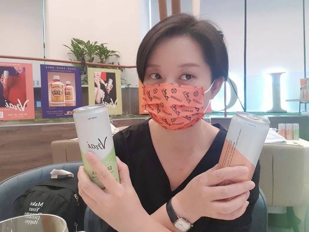 小仙女们追捧的网红有机气泡酒Vrai登录狮城啦