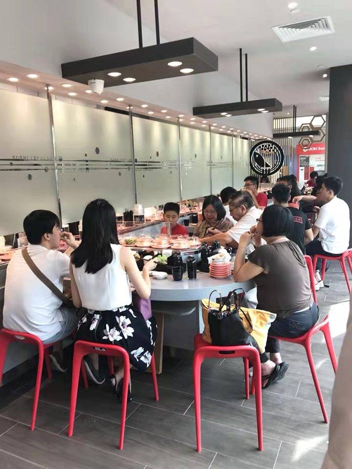 今年情人节,单身狗这么过可能完美躲过被虐