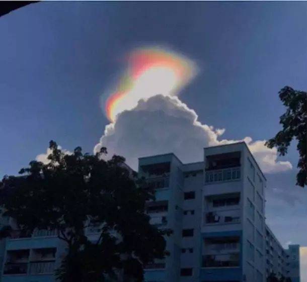 罕见！新加坡再现神奇天象，万道光芒从天空射下，50张美图刷屏