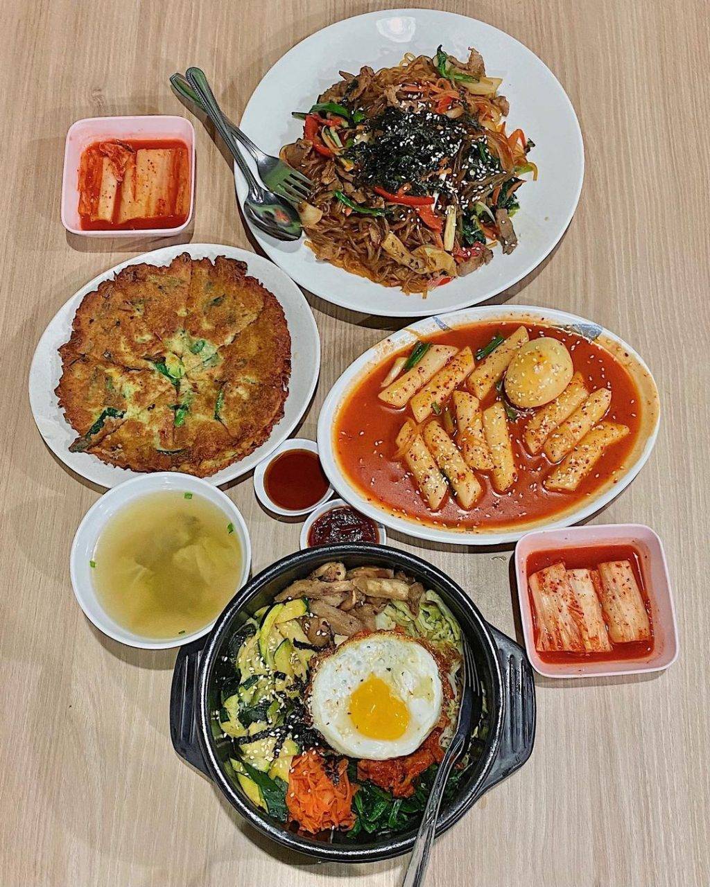 家庭版韩式料理店🇰🇷 乌节路“Kim Dae Mun” 餐点不超过S$10🤩 韩剧同款美食都在这